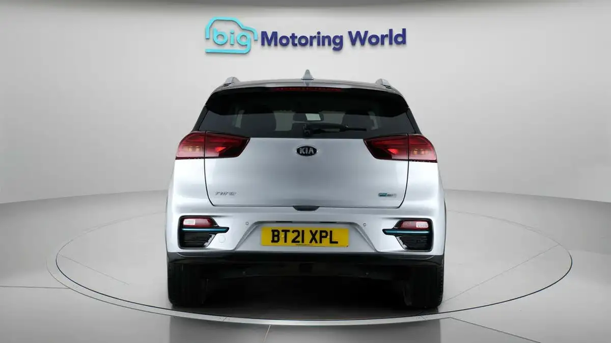 2021-kia-e-niro-ev-4-big-5