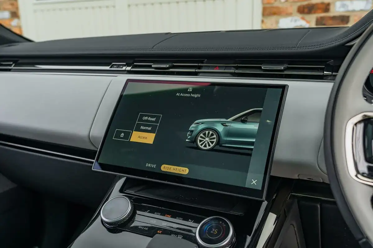 2023-land-rover-range-rover-sport-30-d300-dynamic-se-big-49