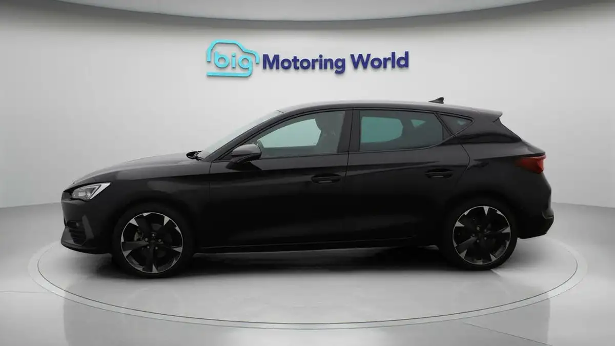 2023-cupra-leon-nf-15-etsi-v1-hatchback-big-4