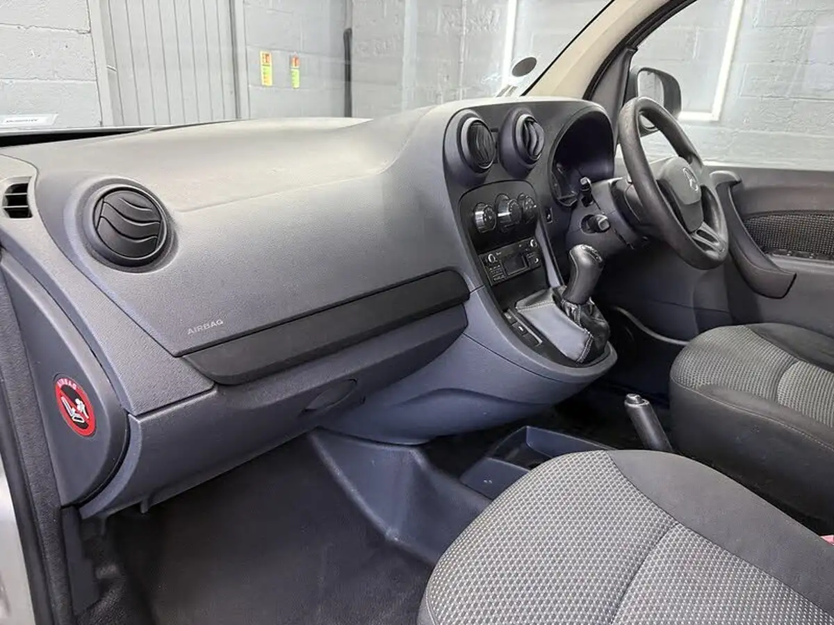 2017-mercedes-benz-citan-15-cdi-109-15cdi-extra-long-blue-f-traveliner-7-seats-big-38