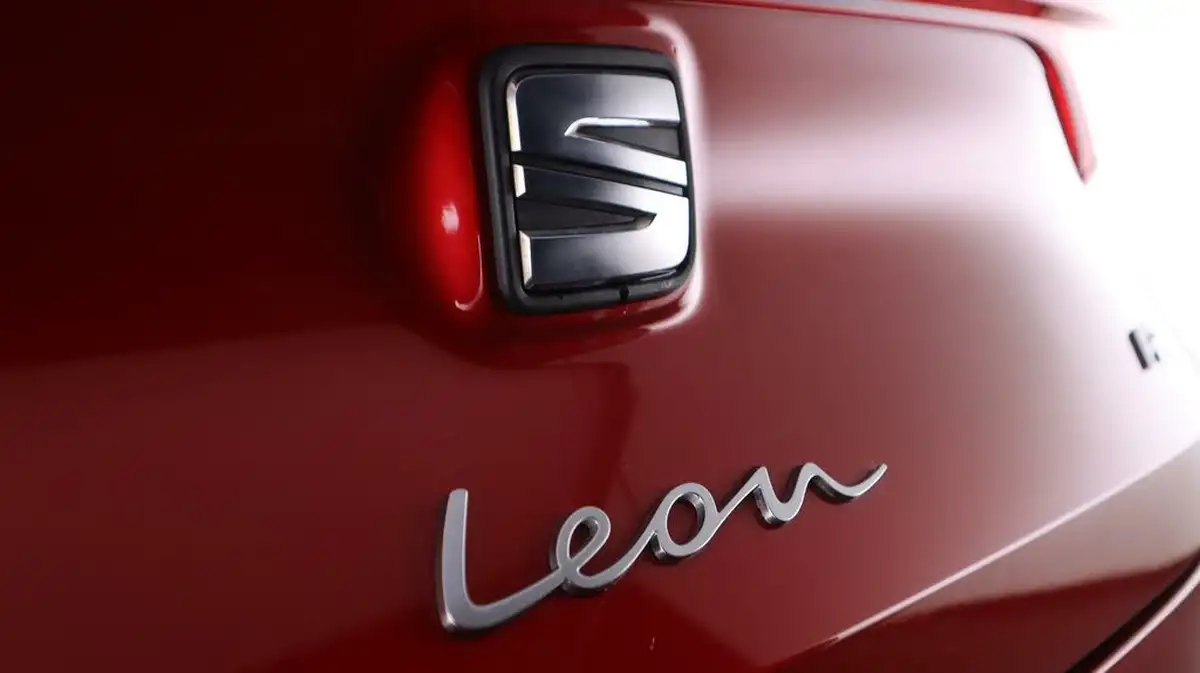 2020-seat-leon-15-tsi-evo-fr-150ps-estate-big-20