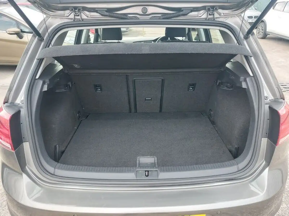2016-volkswagen-golf-10-tsi-match-bluemotion-edition-5d-dsg-big-16