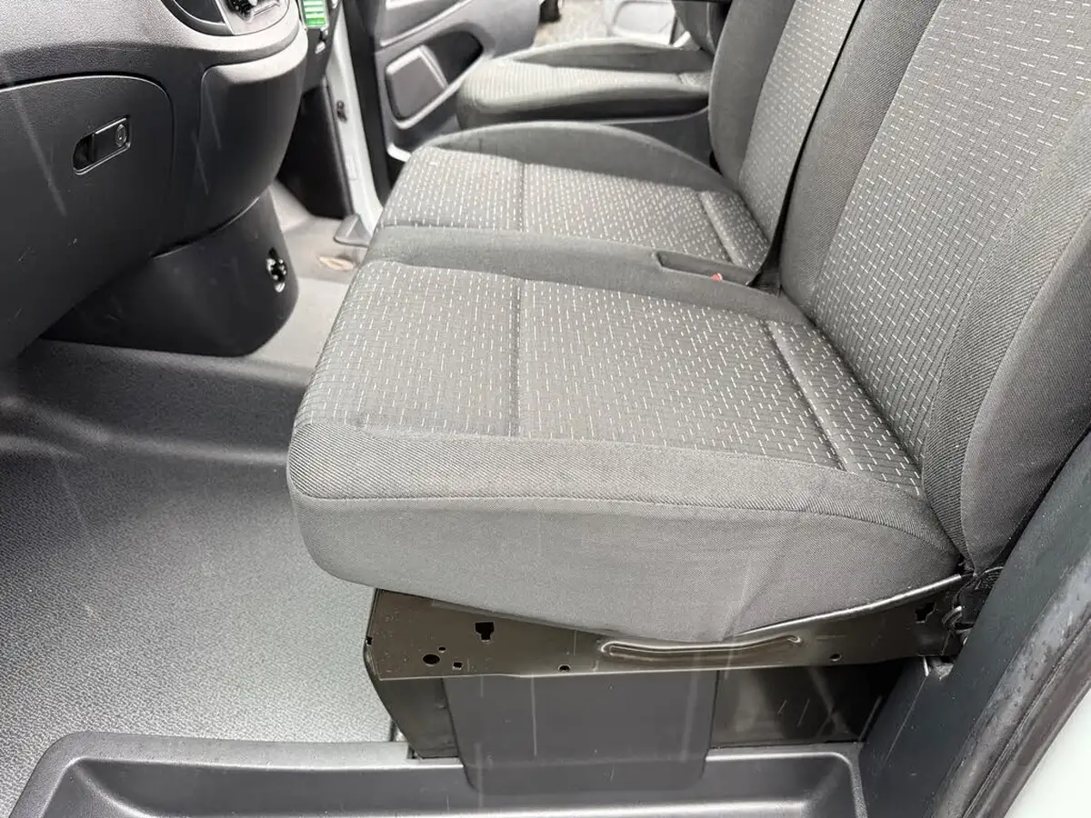 2021-mercedes-benz-vito-20cdi-114-progressive-l2-134bhpeu6dt-panel-1749cc-9g-tronic-big-23