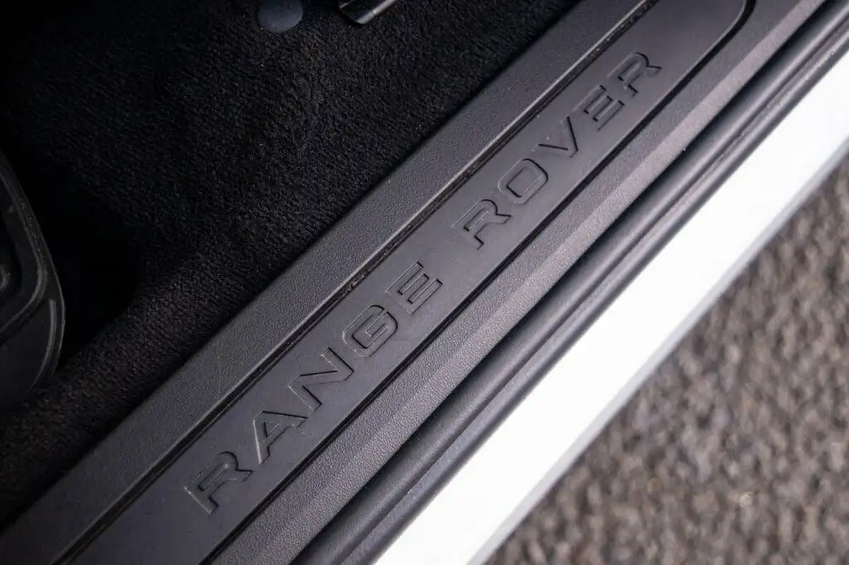 2019-land-rover-range-rover-evoque-20-p250-s-big-23