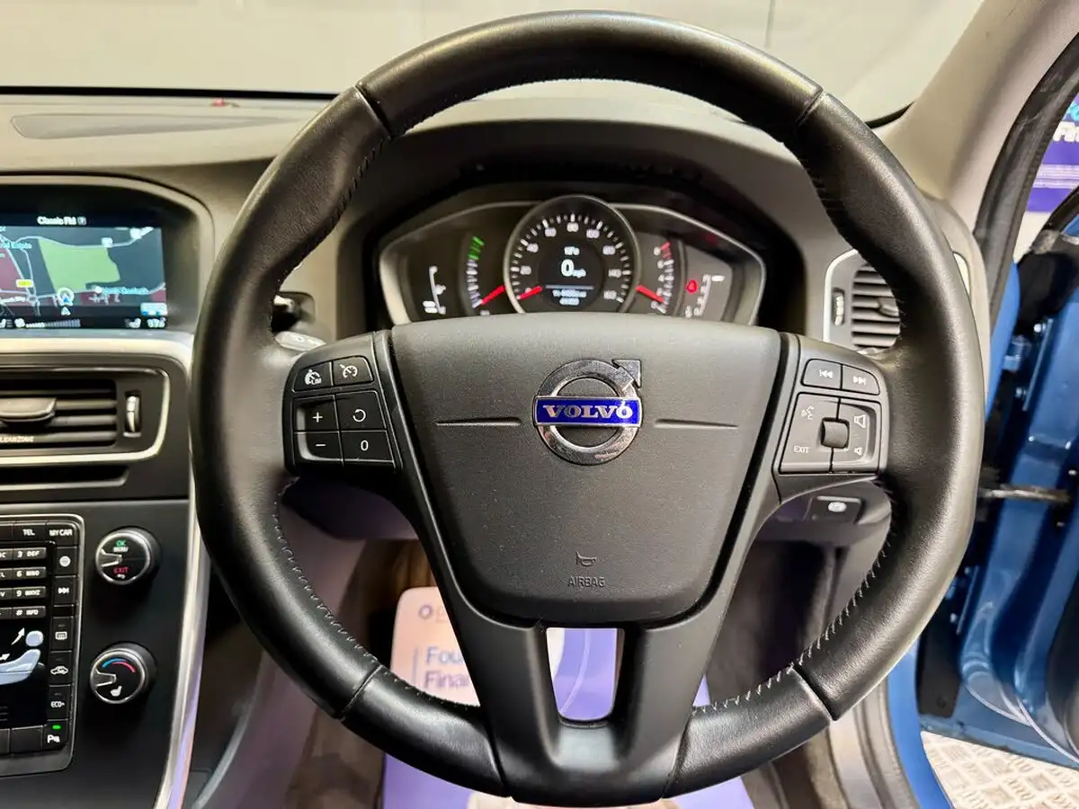 2016-volvo-v60-20-t4-business-edition-geartronic-big-12