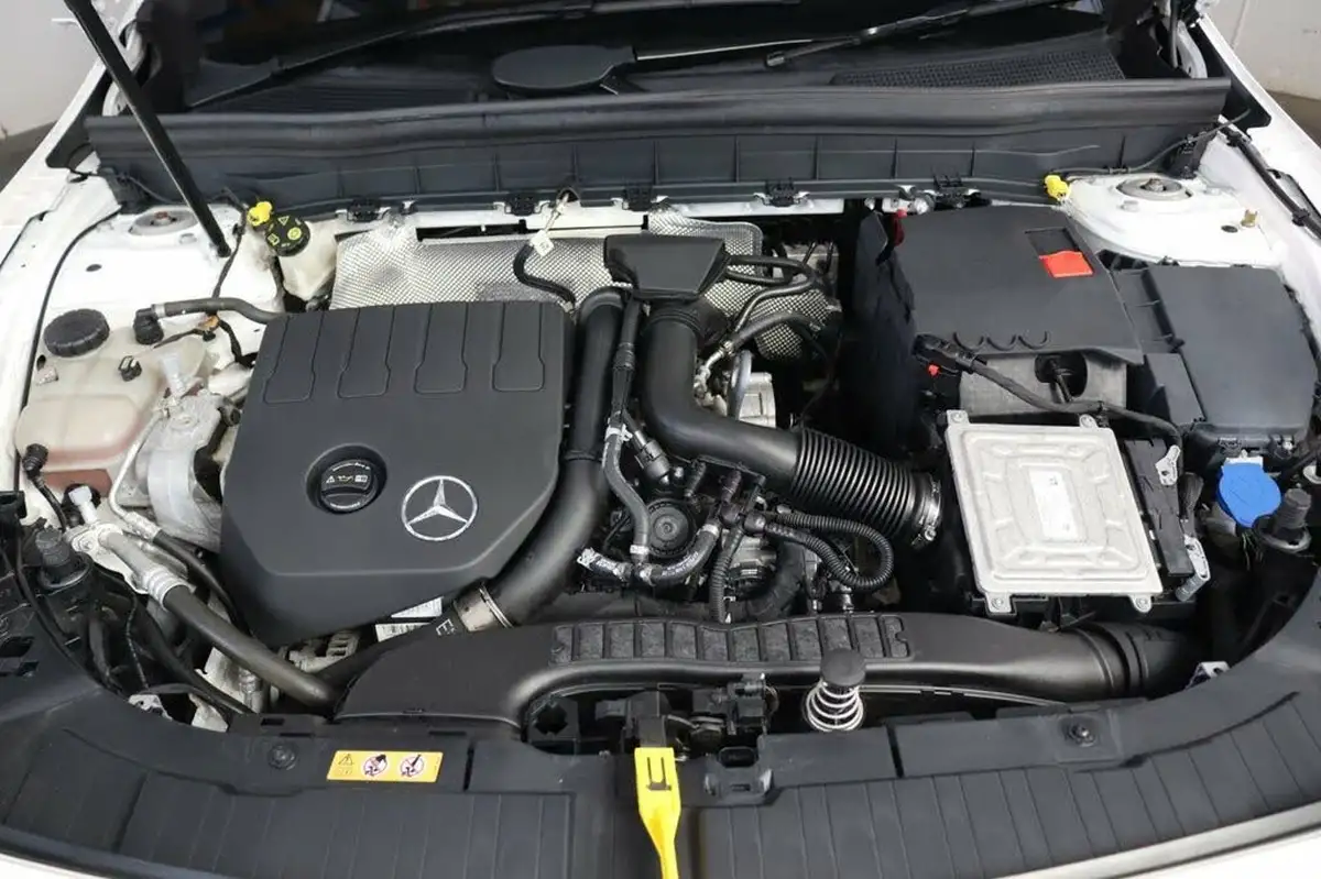2021-mercedes-benz-glb-class-13-glb200-amg-line-premium-7g-tronic-big-18