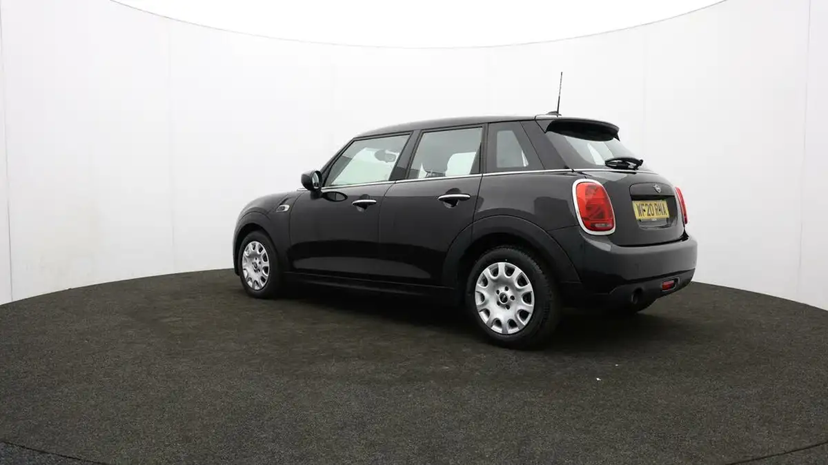 2020-mini-cooper-15-one-classic-5d-auto-big-74
