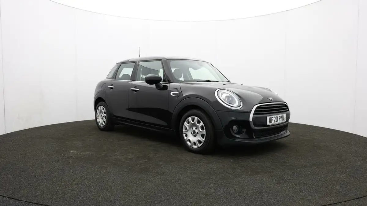 2020-mini-cooper-15-one-classic-5d-auto-big-46