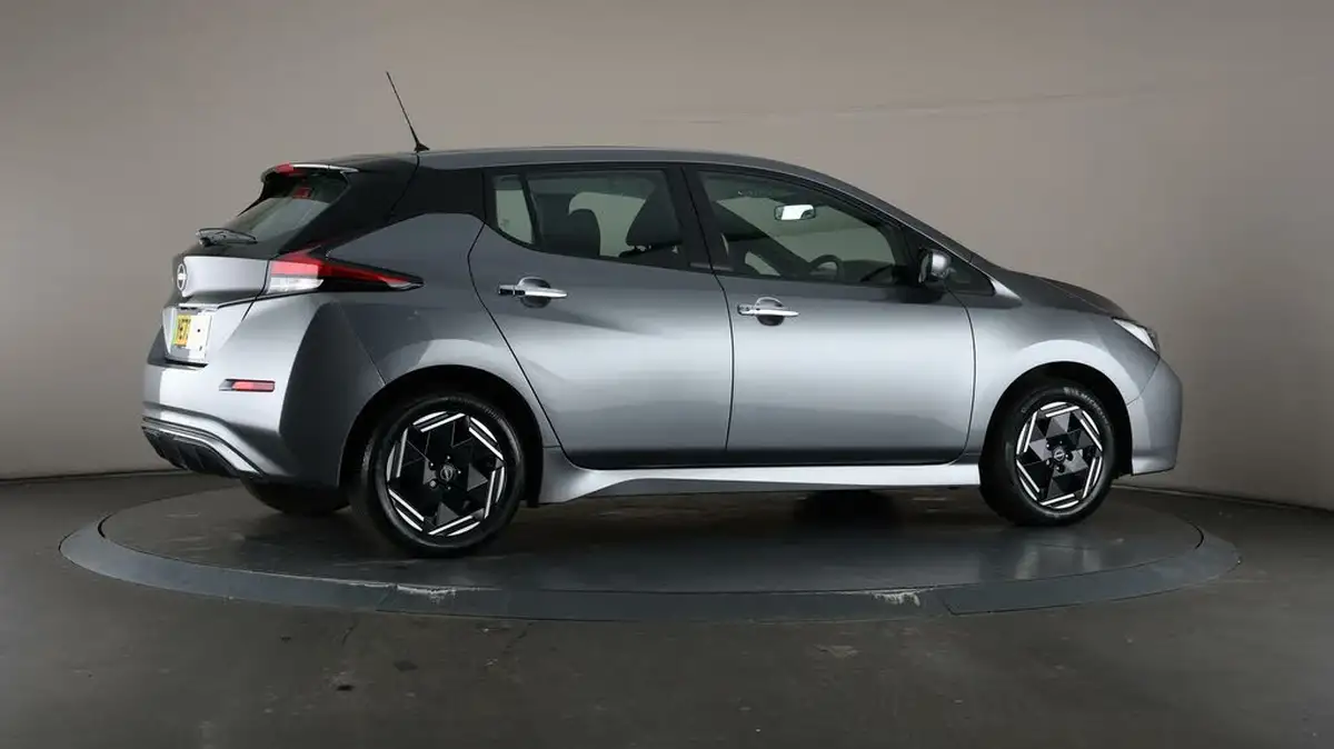 2023-nissan-leaf-e-acenta-39kwh-big-61