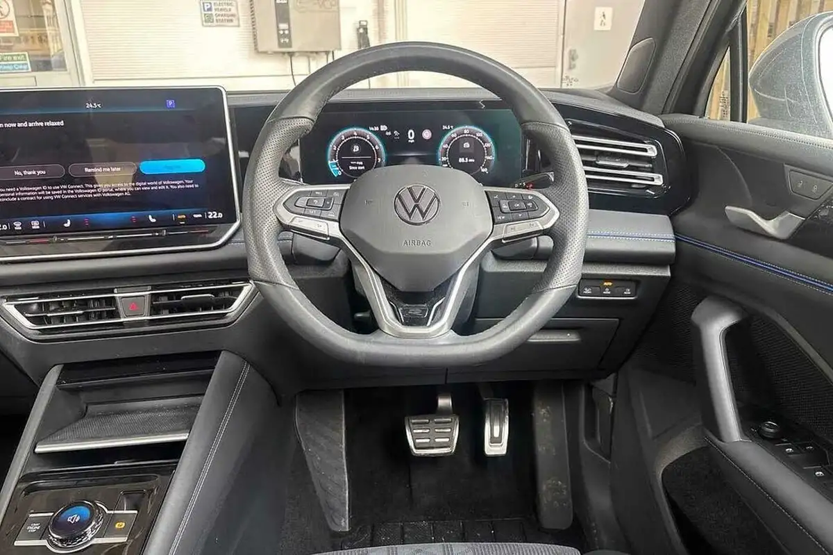2024-volkswagen-tiguan-15-etsi-r-line-big-13