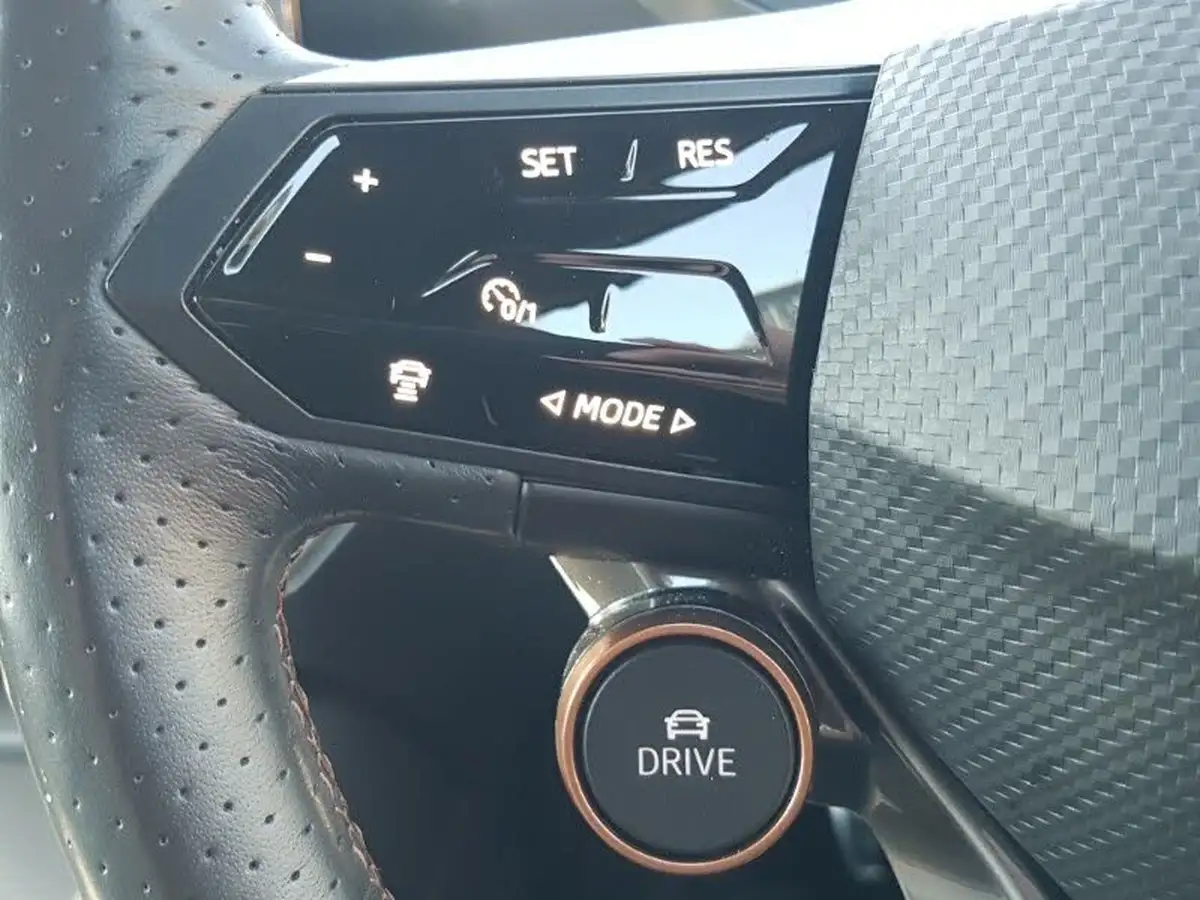 2022-cupra-born-e-v3-230ps-77kwh-e-boost-big-14