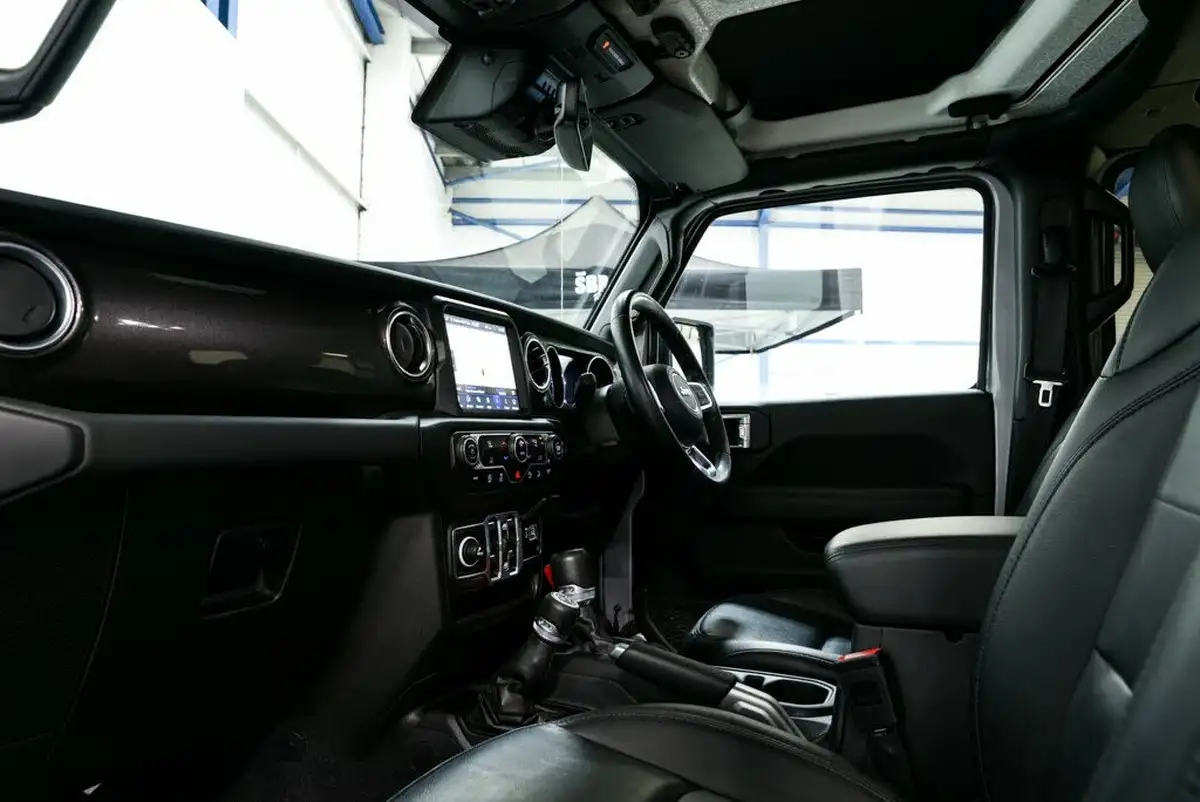 2020-jeep-wrangler-20-gme-night-eagle-big-8