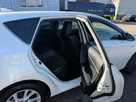 2016-toyota-auris-small-25