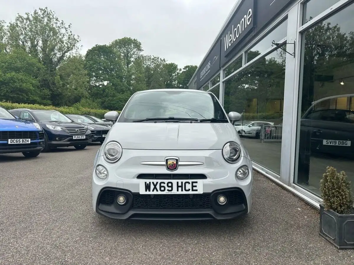 2019-abarth-595-14-tjet-big-1