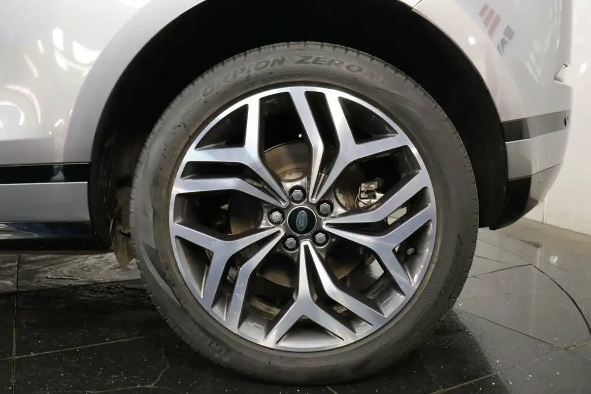 2022-land-rover-range-rover-evoque-15-p300e-r-dynamic-hse-big-38