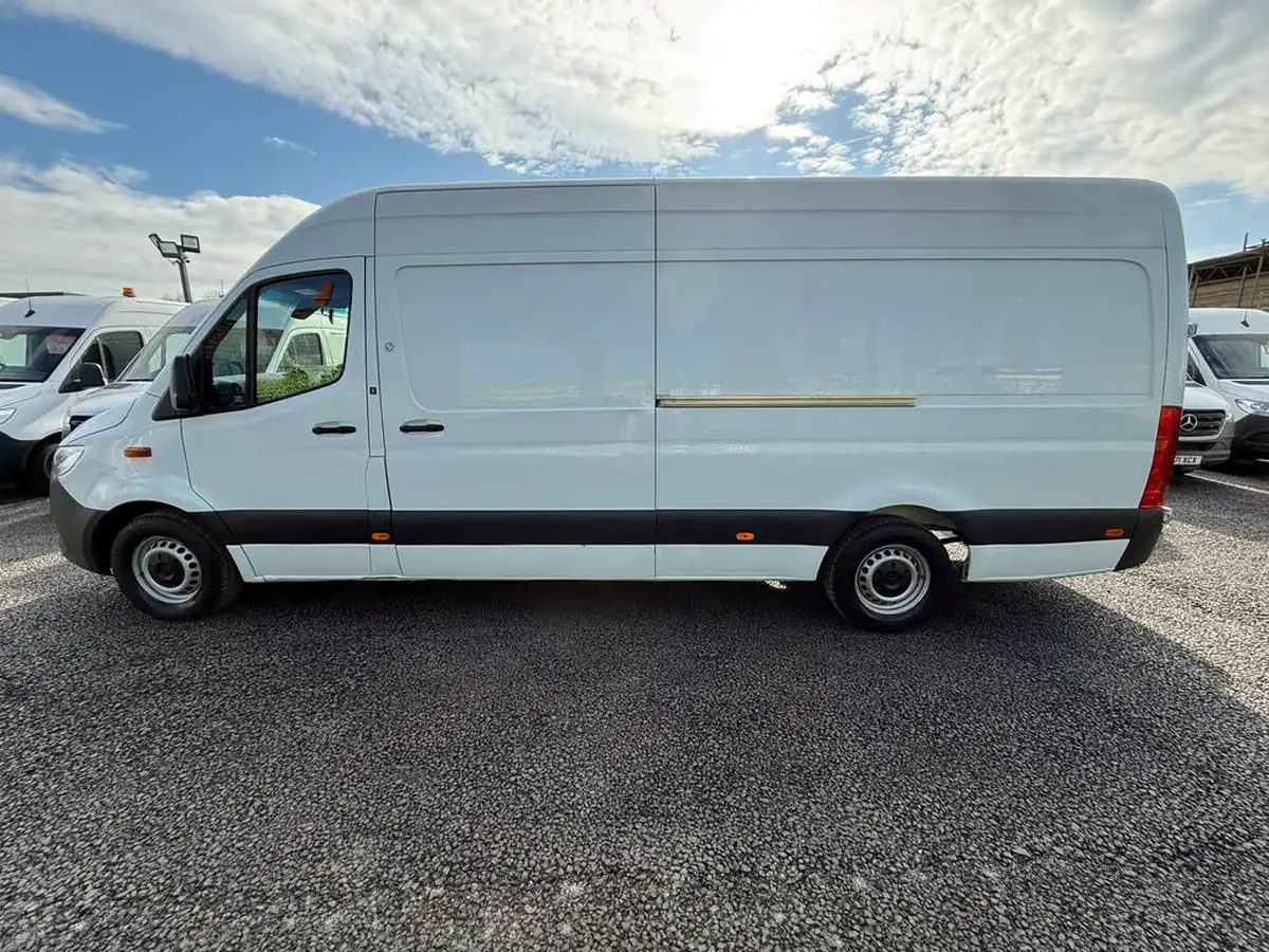 2018-mercedes-benz-sprinter-21cdi-311-l2h1-panel-van-rwd-eco-gear-360-big-9