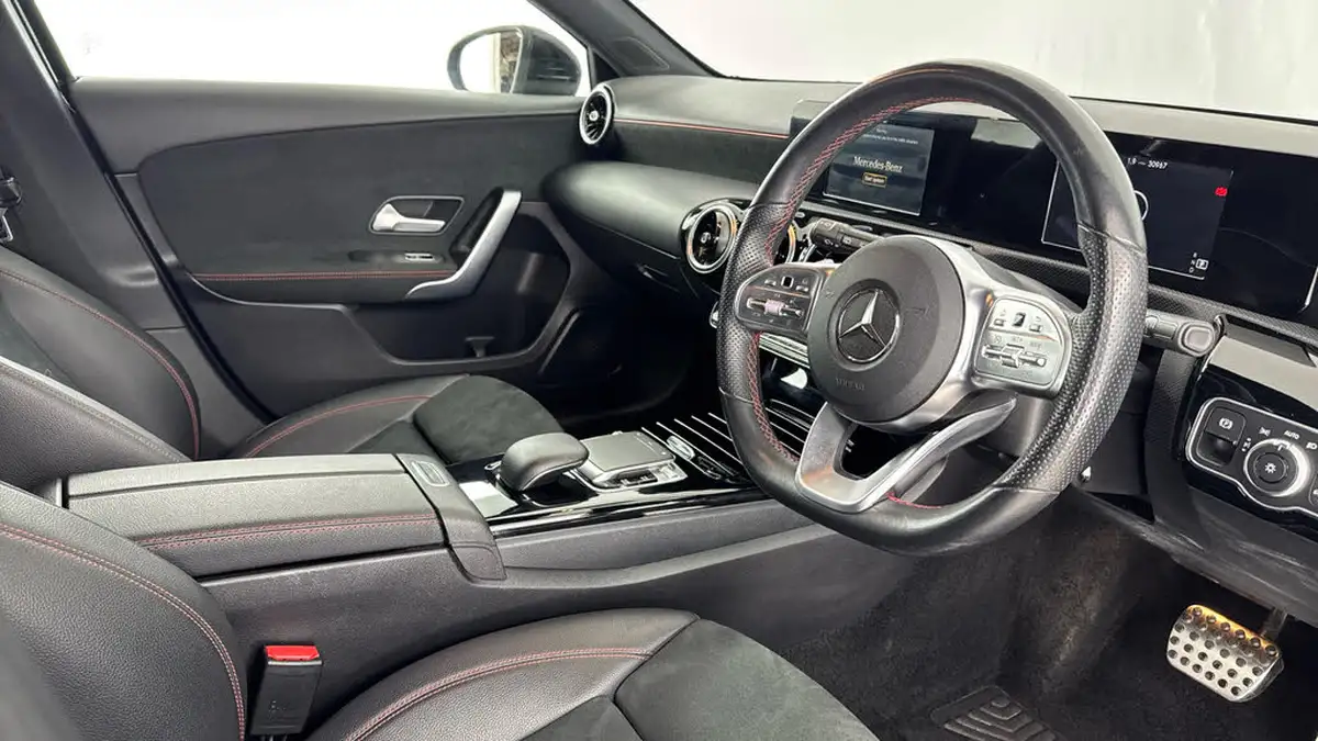2019-mercedes-benz-a-class-20d-a200d-amg-line-hatchback-5d-big-9