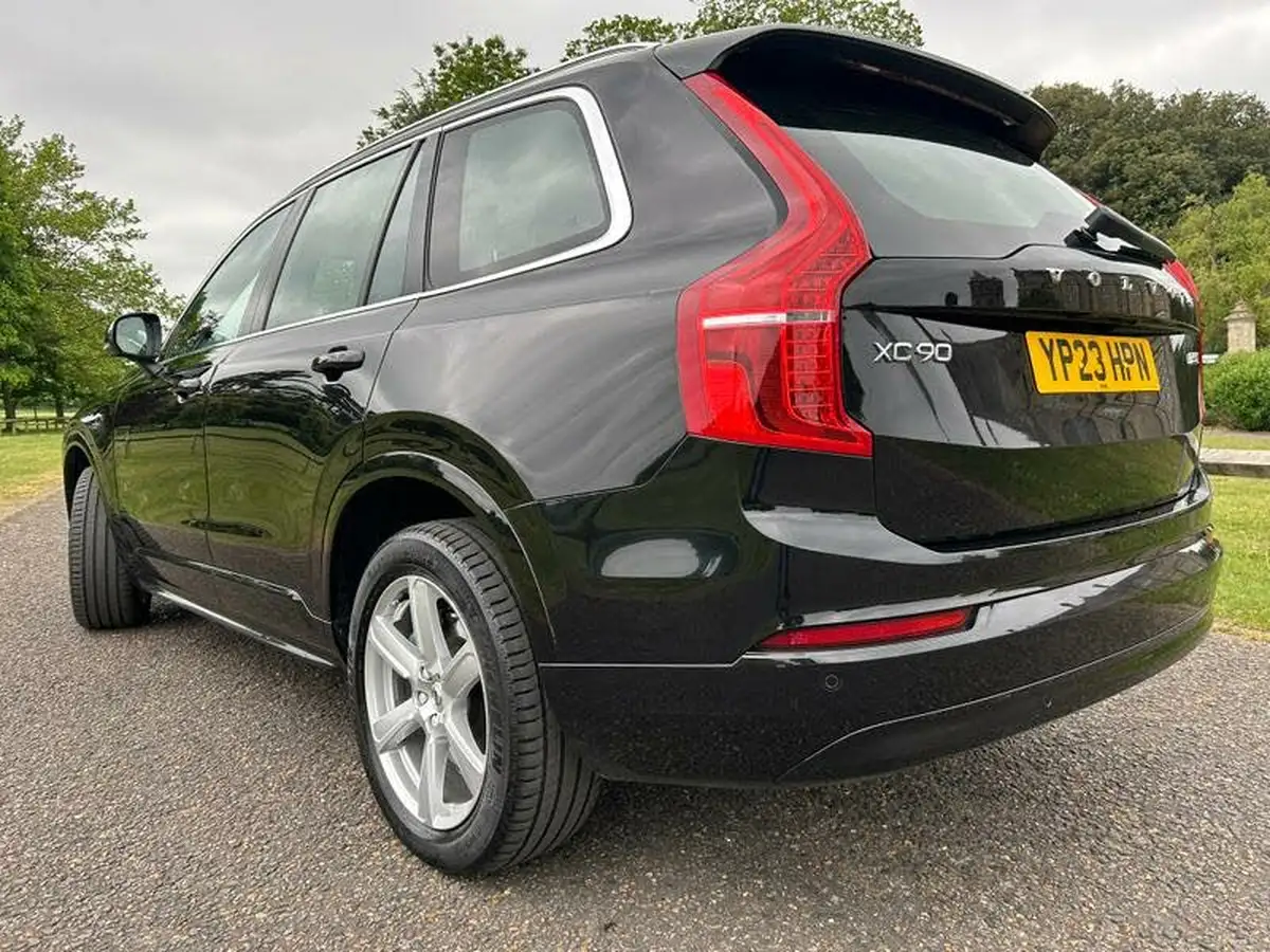 2023-volvo-xc90-20-b5-core-big-29