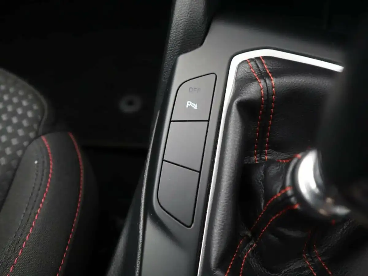 2020-ford-focus-10t-st-line-edition-125ps-hybrid-mhev-hatchback-big-32