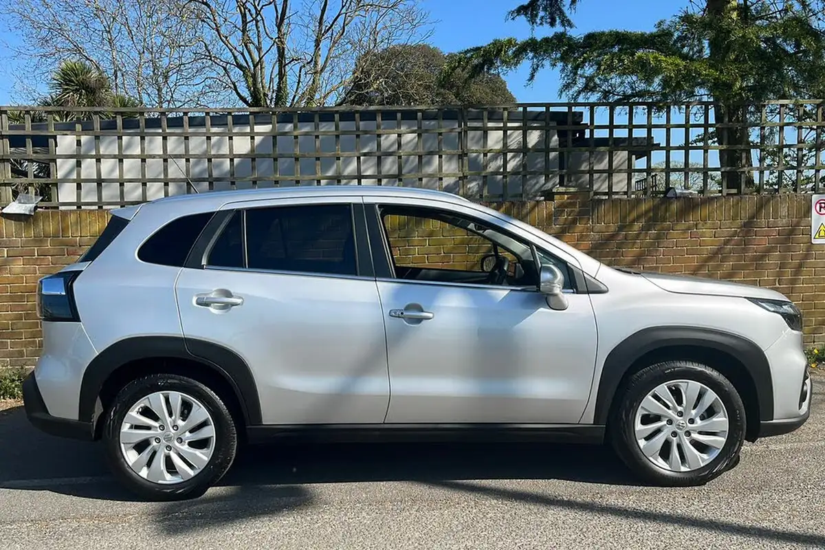 2024-suzuki-s-cross-14-boosterjet-motion-big-5