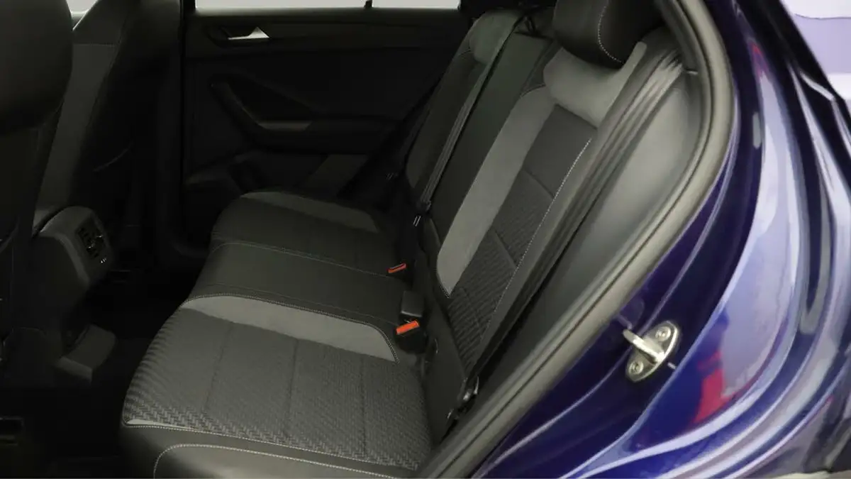 2019-volkswagen-t-roc-16tdi-r-line-big-15