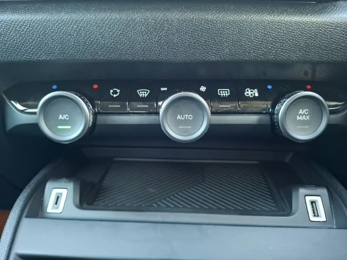 2023-citroen-c4-12-puretech-sense-big-12