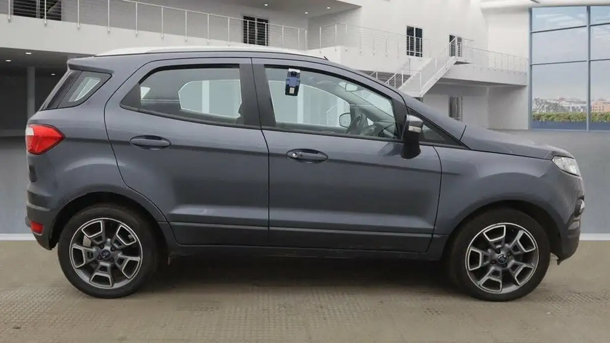 2015-ford-ecosport-10-titanium-t-big-10