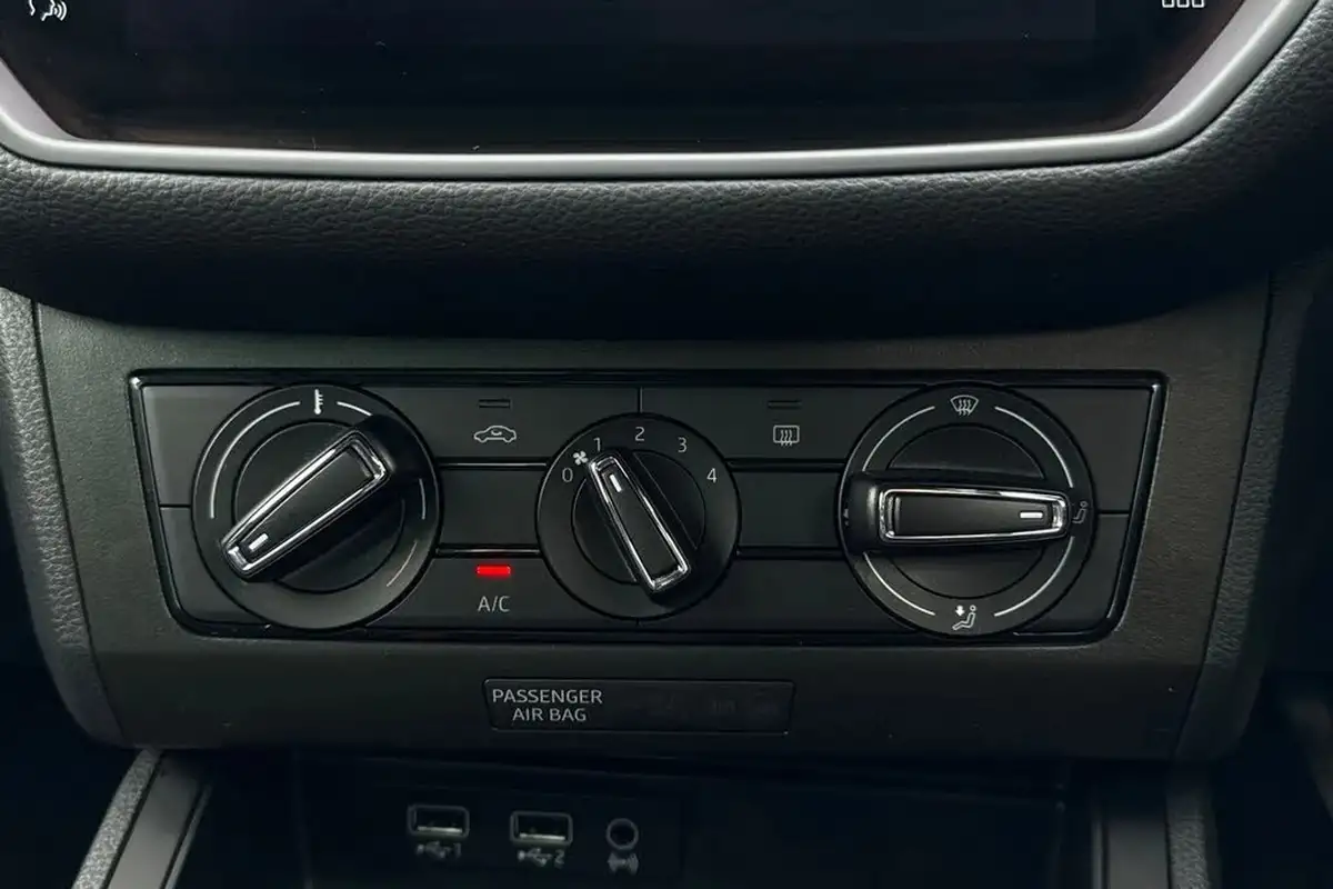 2020-seat-ibiza-10-mpi-fr-big-20