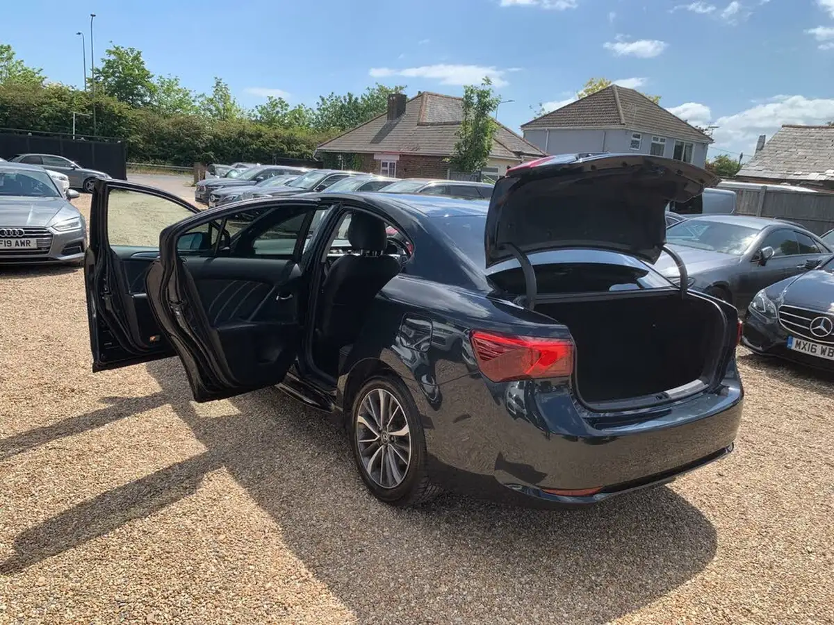 2017-toyota-avensis-20d-4d-business-edition-plus-saloon-4d-big-47