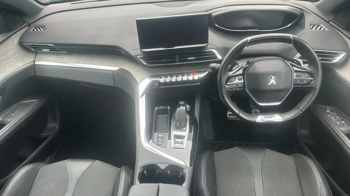 2022-peugeot-5008-suv-20-bluehdi-gt-180bhp-big-3