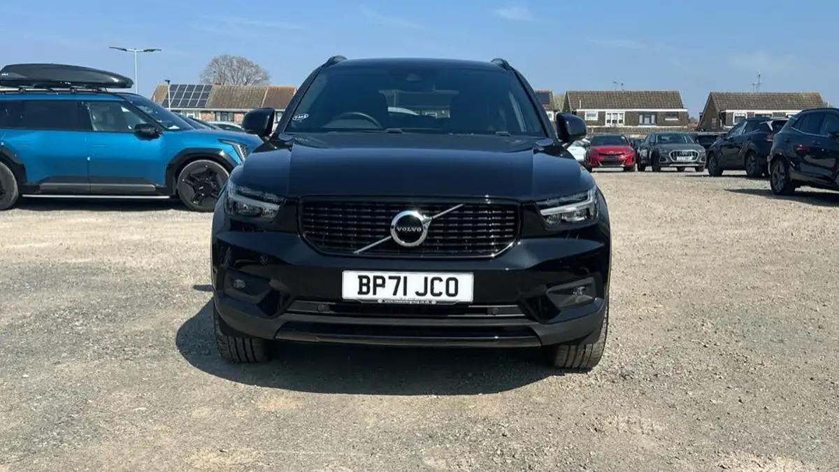 2022-volvo-xc40-20-b4-r-design-pro-big-11