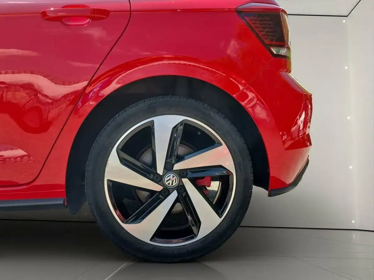 2018-volkswagen-polo-20-tsi-gti-big-31