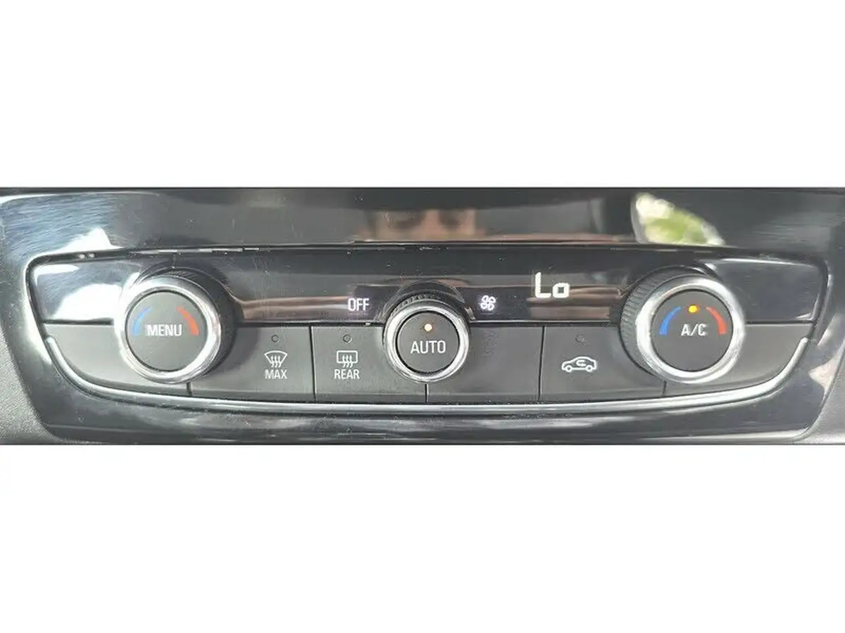 2020-vauxhall-corsa-e-se-nav-74kw-big-16