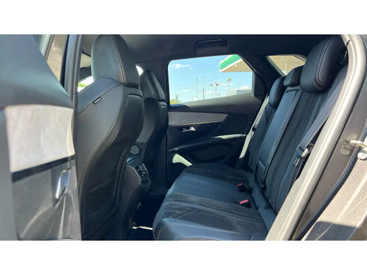 2021-peugeot-3008-suv-12-puretech-gt-eat8-big-15
