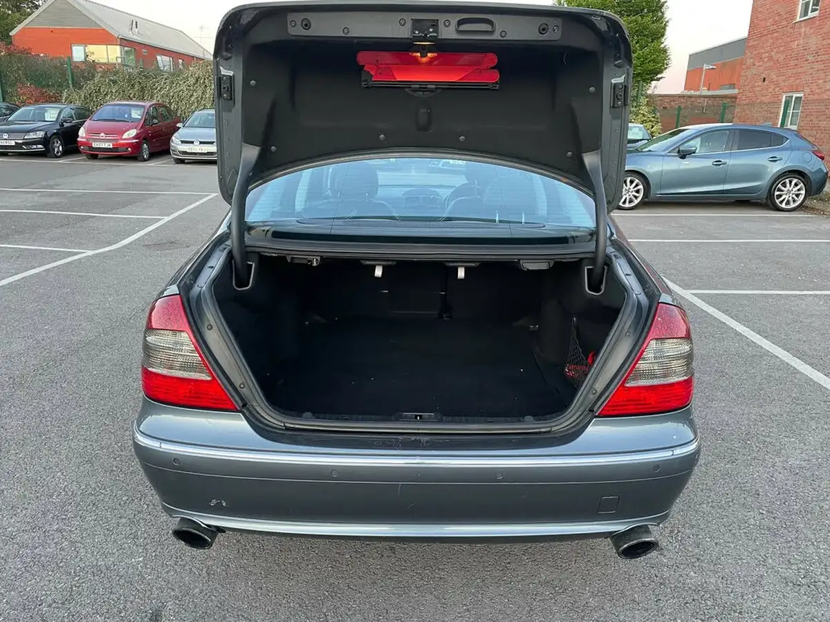 2007-mercedes-benz-e-class-30td-e280-sport-saloon-4d-big-15