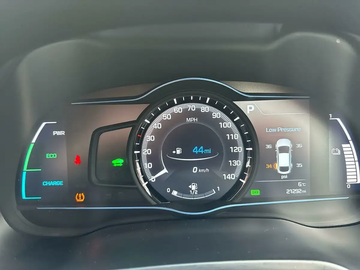 2018-hyundai-ioniq-16-gdi-premium-se-hybrid-big-28