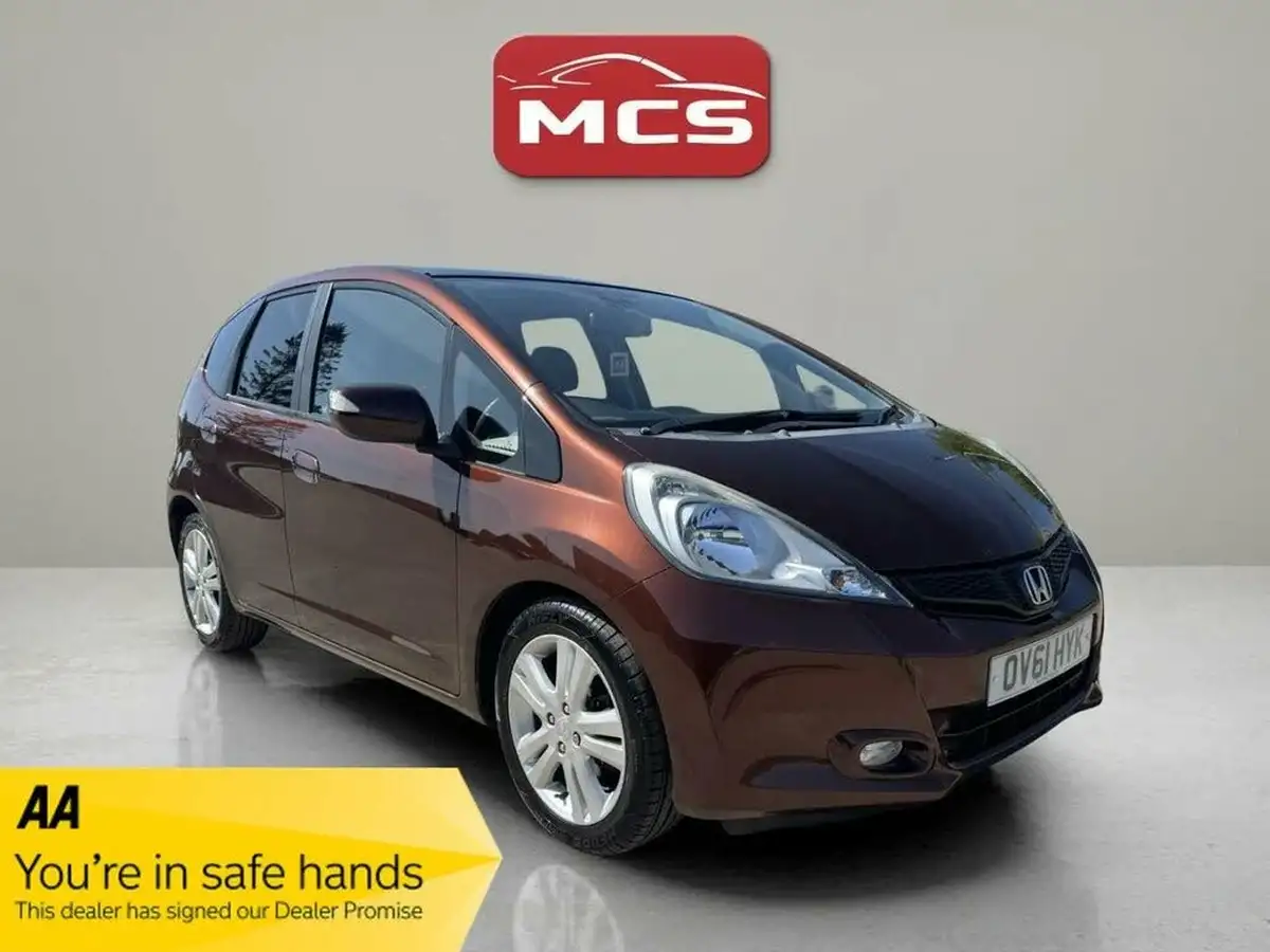 2011-honda-jazz-14-ex-cvt-big-0