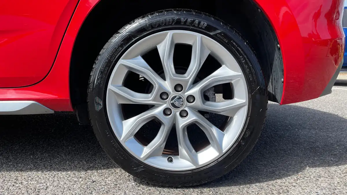 2020-skoda-kamiq-10-tsi-se-l-116ps-dsg-big-17