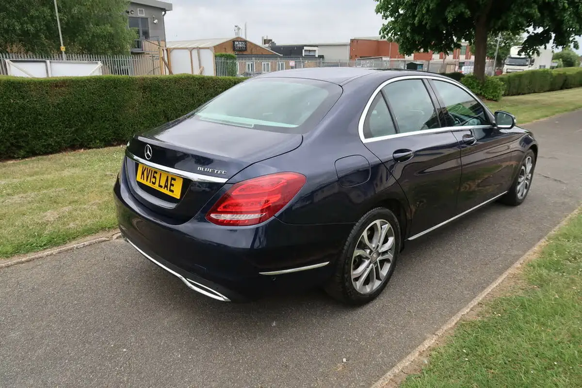 2015-mercedes-benz-c-class-21cdi-c220-sport-ss-saloon-4d-7g-tronic-plus-big-10