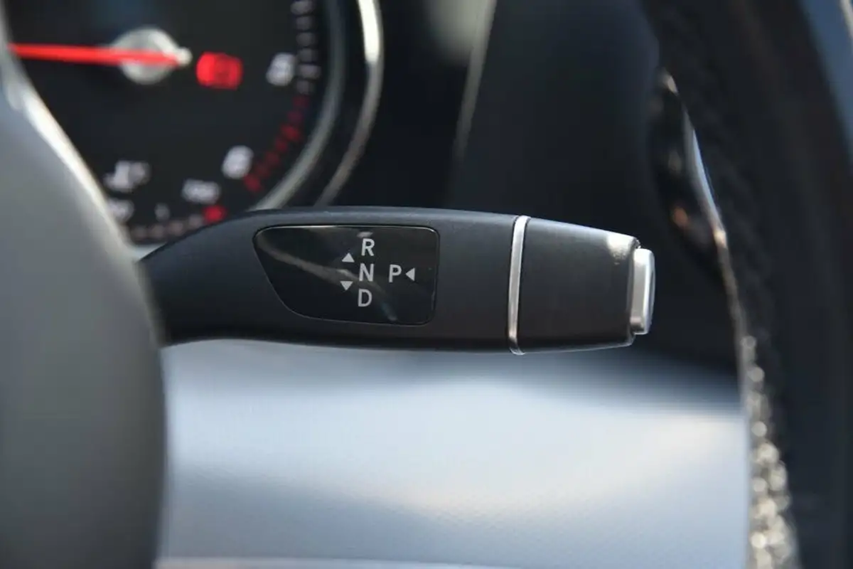 2019-mercedes-benz-e-class-20d-e220d-se-ss-estate-5d-big-34
