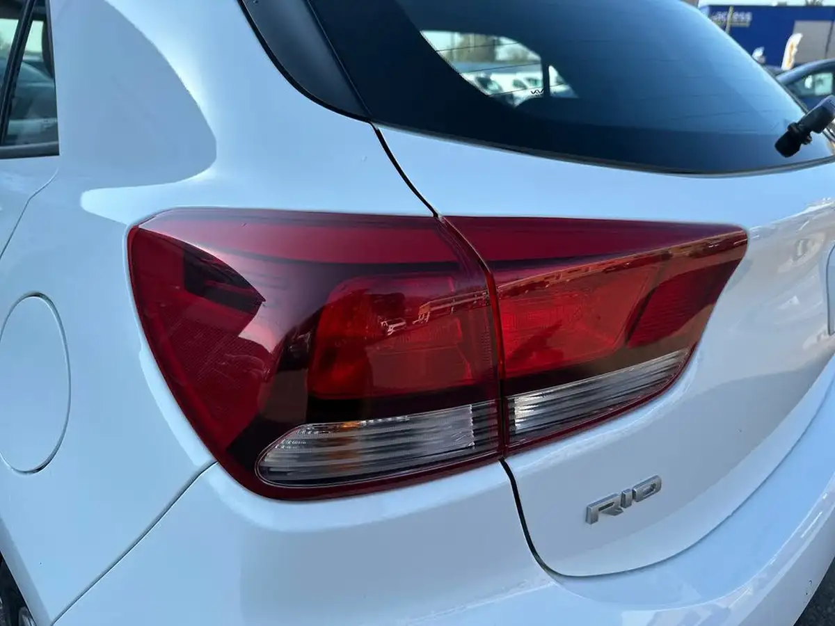 2021-kia-rio-12-dpi-2-big-32