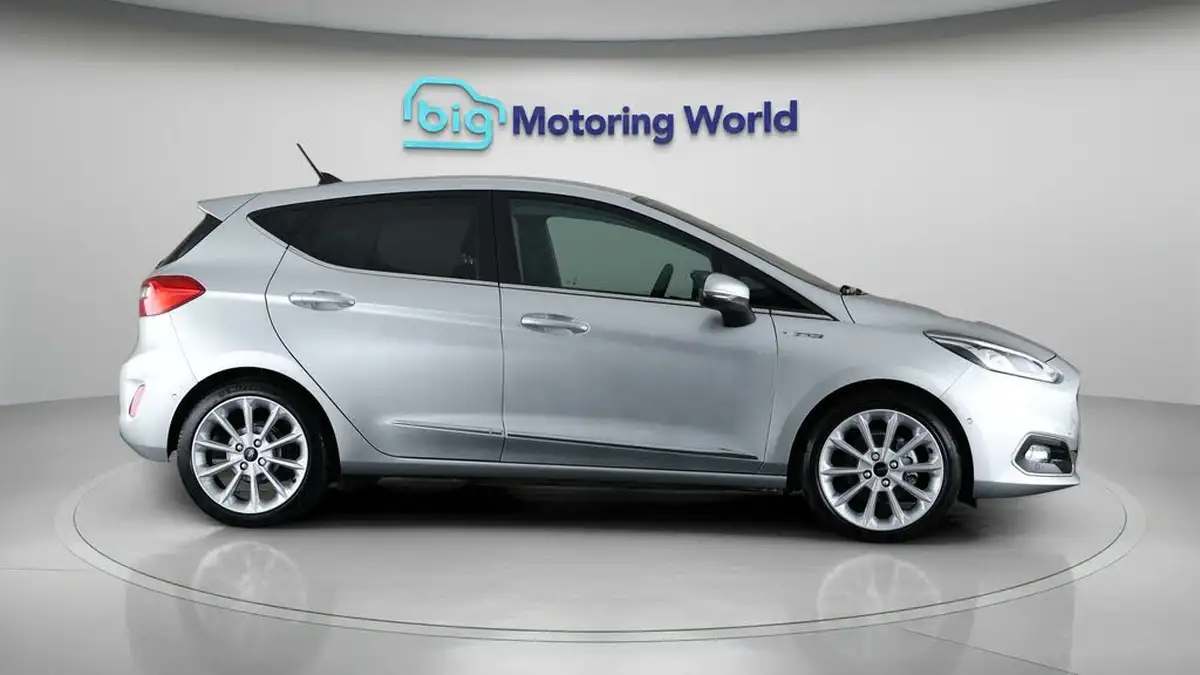 2021-ford-fiesta-10t-vignale-edition-125ps-hybrid-mhev-big-8