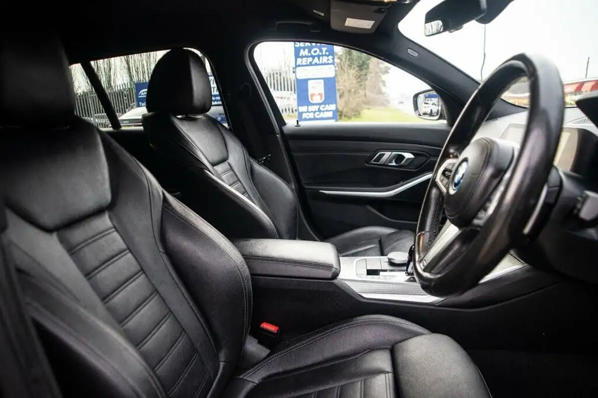 2022-bmw-3-series-20-330e-m-sport-touring-5d-big-28