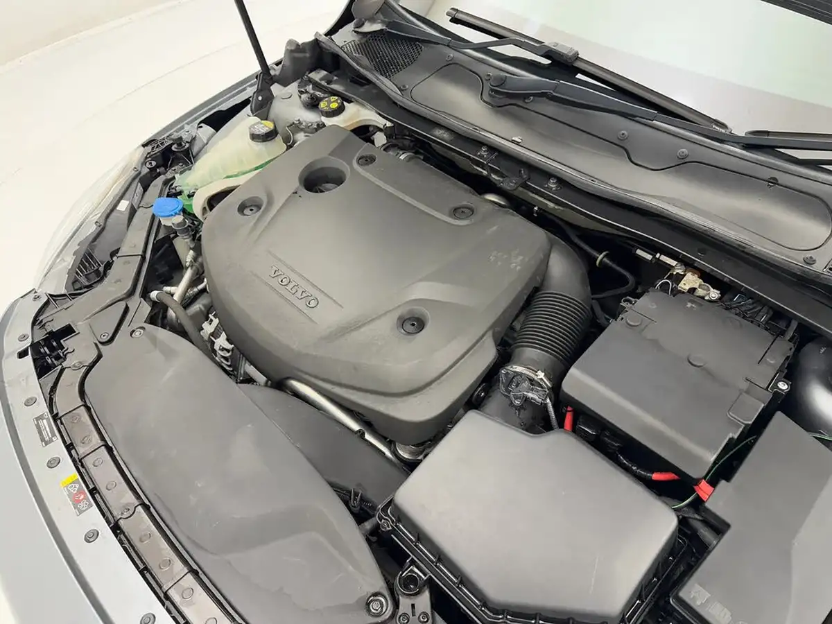 2019-volvo-v40-20td-d2-r-design-geartronic-big-28
