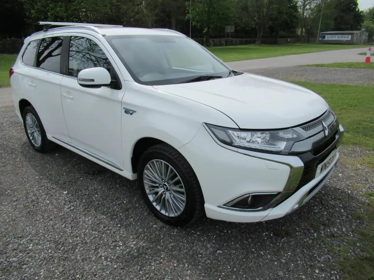 2019-mitsubishi-outlander-24-juro-phev-ss-big-7