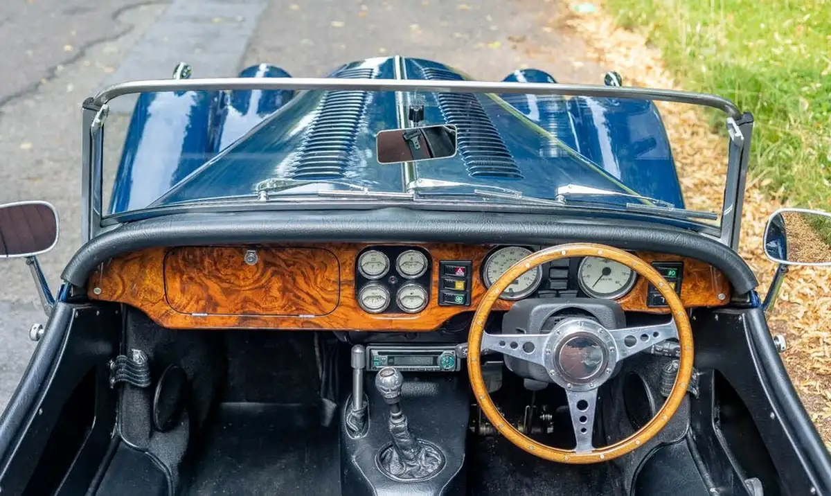 2003-morgan-44-18-2-seat-runabout-big-56