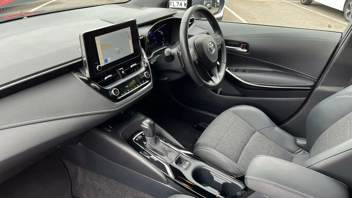 2022-toyota-corolla-20-vvt-i-design-181bhp-spare-wheel-hatchback-big-32