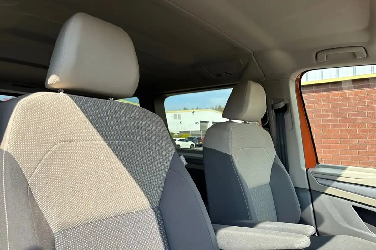 2024-volkswagen-multivan-20tdi-life-standard-big-23