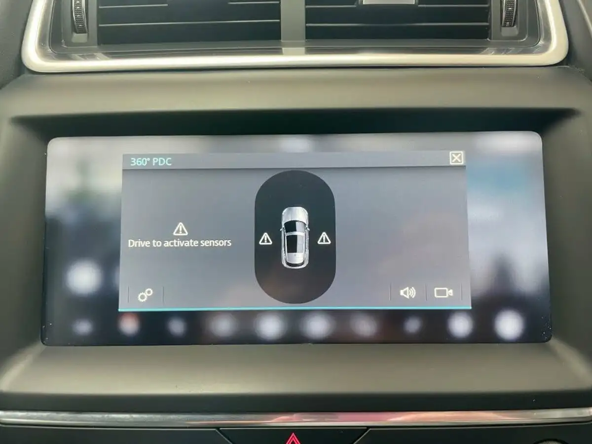 2019-jaguar-e-pace-20-i4d-r-dynamic-se-150ps-big-41