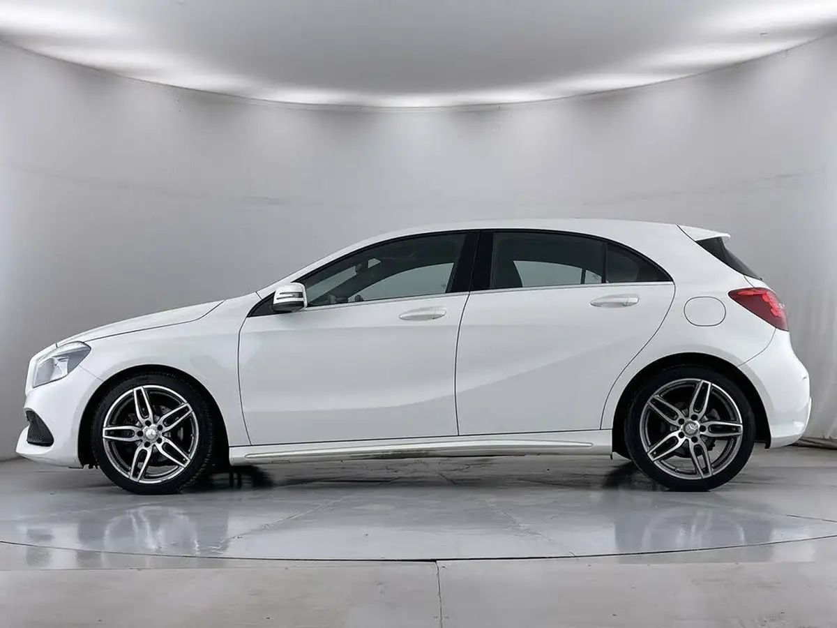 2016-mercedes-benz-a-class-15d-a180d-amg-line-ss-big-15